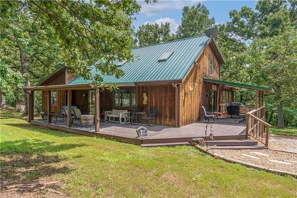 15 Acres of Land with Home for Sale in Warsaw, Missouri