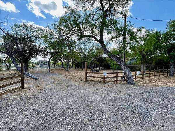 0.33 Acres of Residential Land for Sale in Progreso Lakes, Texas