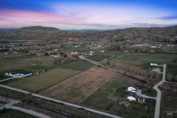 5 Acres of Residential Land for Sale in Emmett, Idaho
