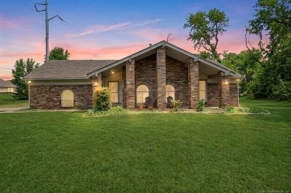 2.4 Acres of Land with Home for Sale in Broken Arrow, Oklahoma