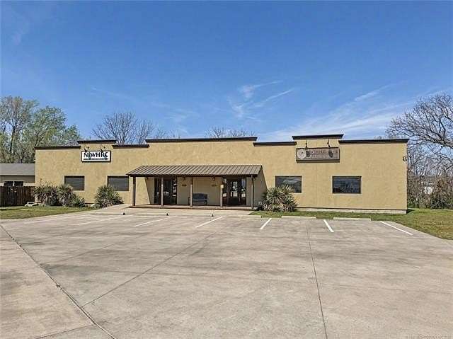 2.14 Acres of Improved Commercial Land for Sale in Tahlequah, Oklahoma