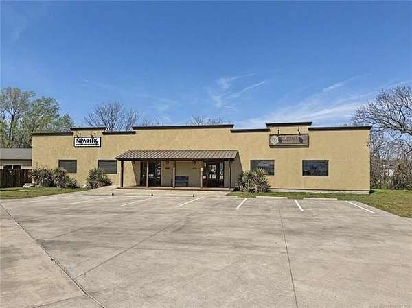 2.14 Acres of Improved Commercial Land for Sale in Tahlequah, Oklahoma
