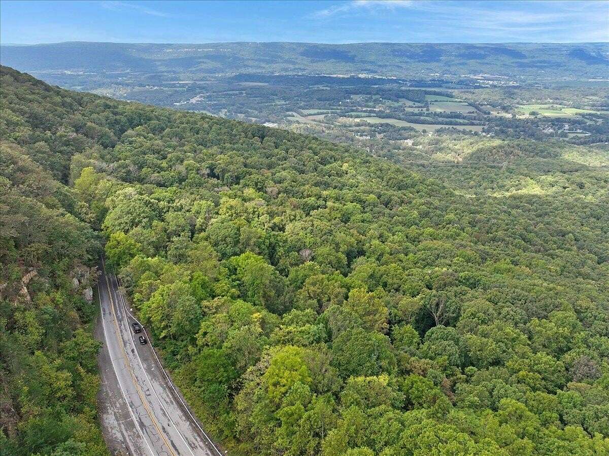8 Acres of Residential Land for Sale in Chattanooga, Tennessee