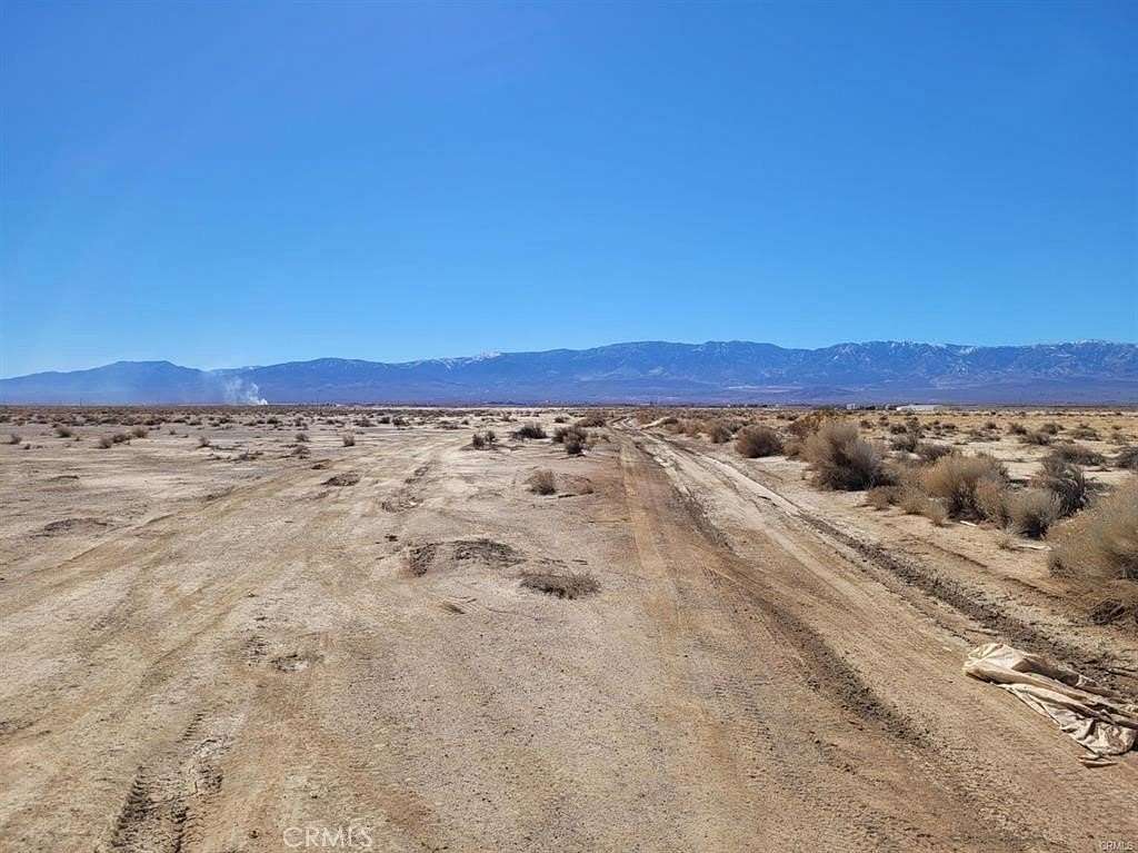 2.5 Acres of Land for Sale in Lucerne Valley, California
