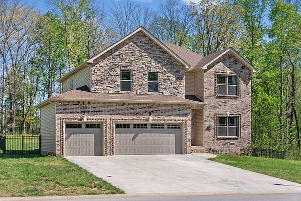 1.59 Acres of Land with Home for Sale in Clarksville, Tennessee