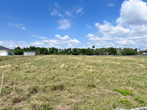 3 Acres of Residential Land for Sale in Okeechobee, Florida