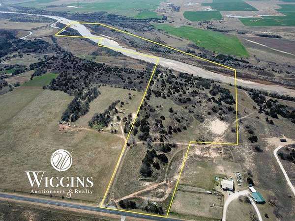 135 Acres of Land for Auction in Dover, Oklahoma