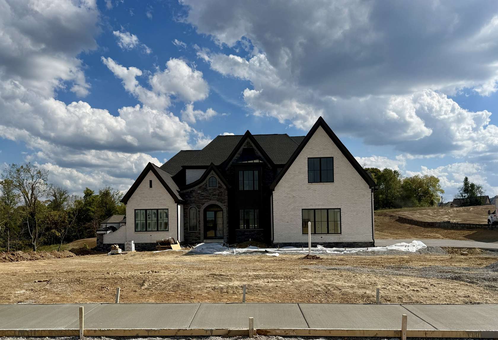 1.59 Acres of Land with Home for Sale in Brentwood, Tennessee