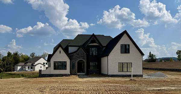 1.59 Acres of Land with Home for Sale in Brentwood, Tennessee
