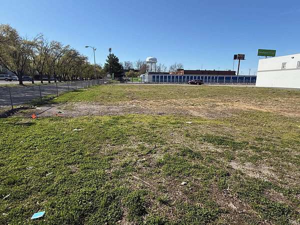 0.4 Acres of Commercial Land for Auction in Evansville, Indiana