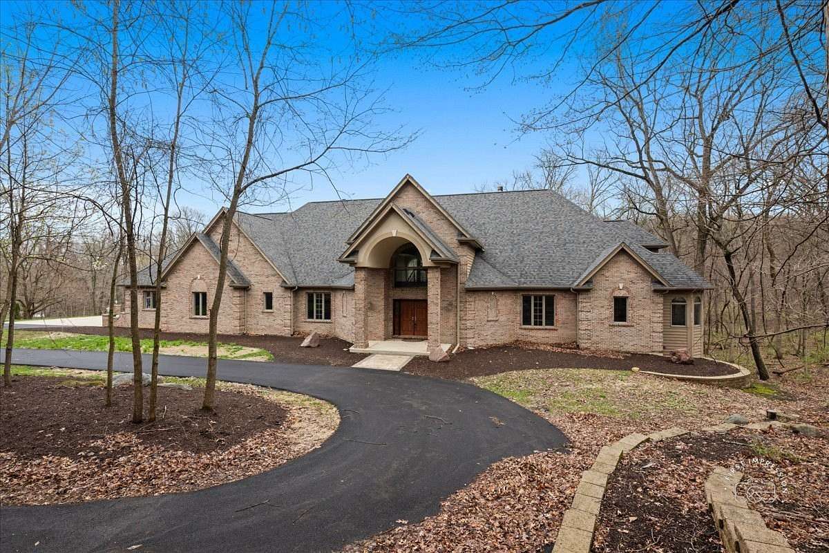 5 Acres of Land with Home for Sale in Yorkville, Illinois