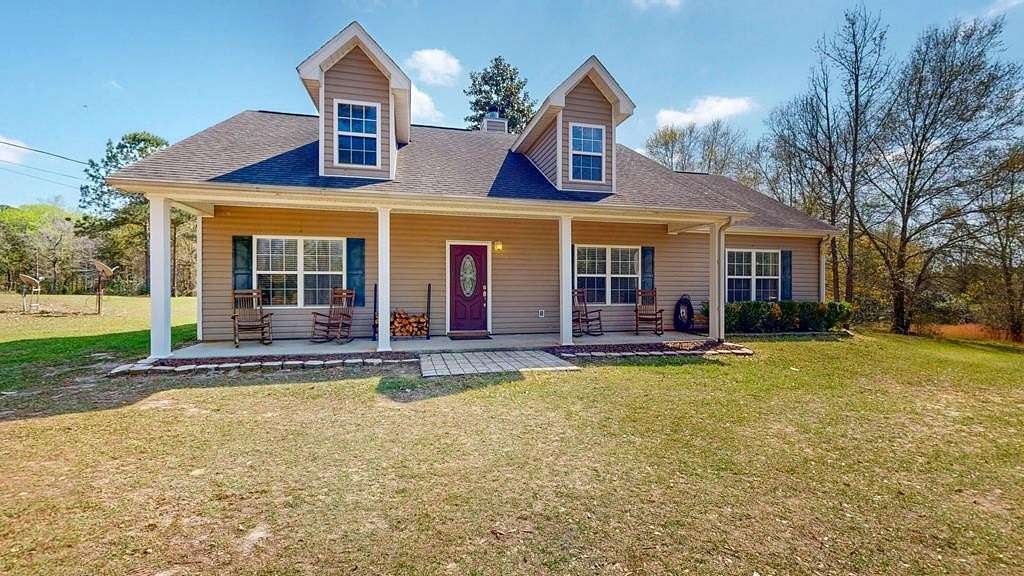 15 Acres of Recreational Land with Home for Sale in Newton, Alabama