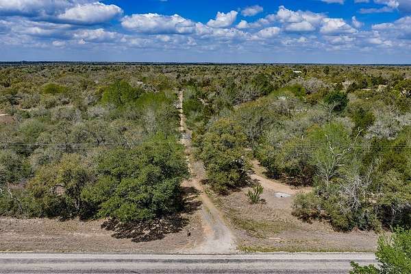 6 Acres of Land for Sale in Fayetteville, Texas