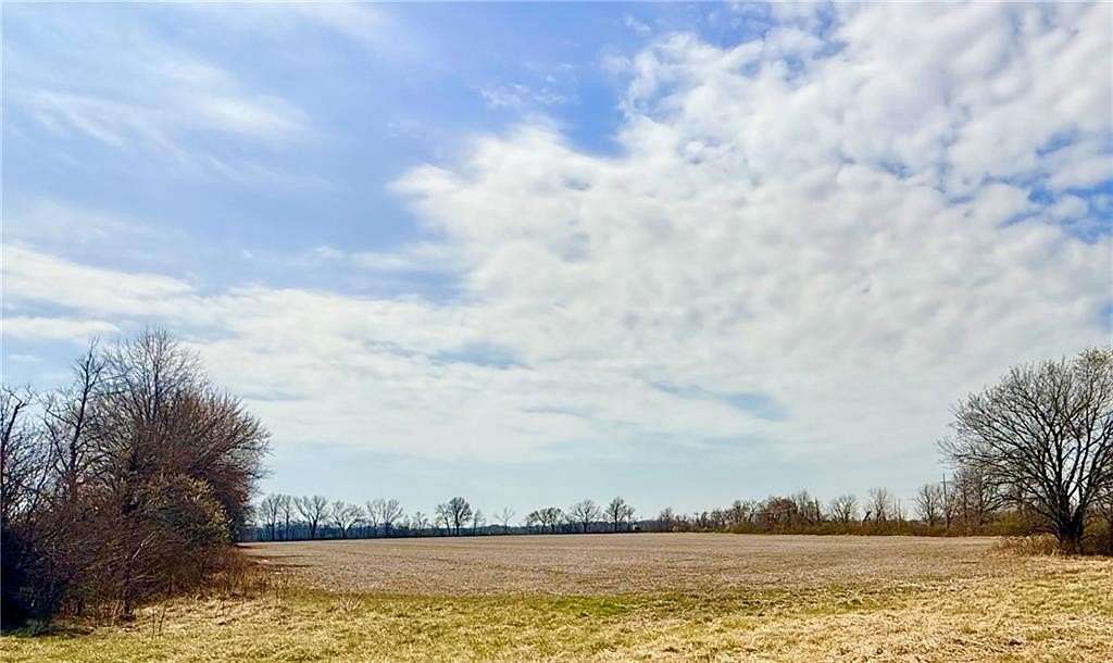 16.6 Acres of Agricultural Land for Sale in Richards, Missouri