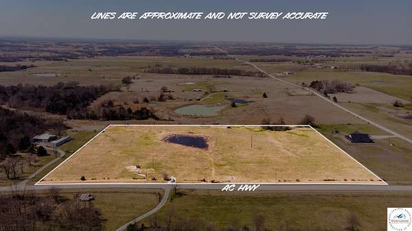 10 Acres of Residential Land for Sale in Clinton, Missouri