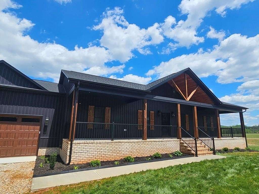 1.75 Acres of Land with Home for Sale in Appomattox, Virginia