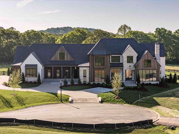 2 Acres of Land with Home for Sale in Franklin, Tennessee