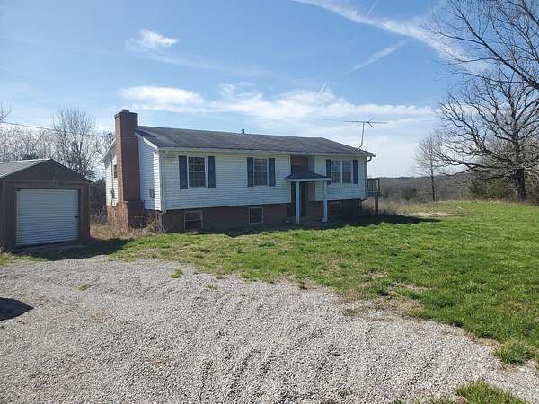 29.9 Acres of Land with Home for Sale in Williamstown, Kentucky
