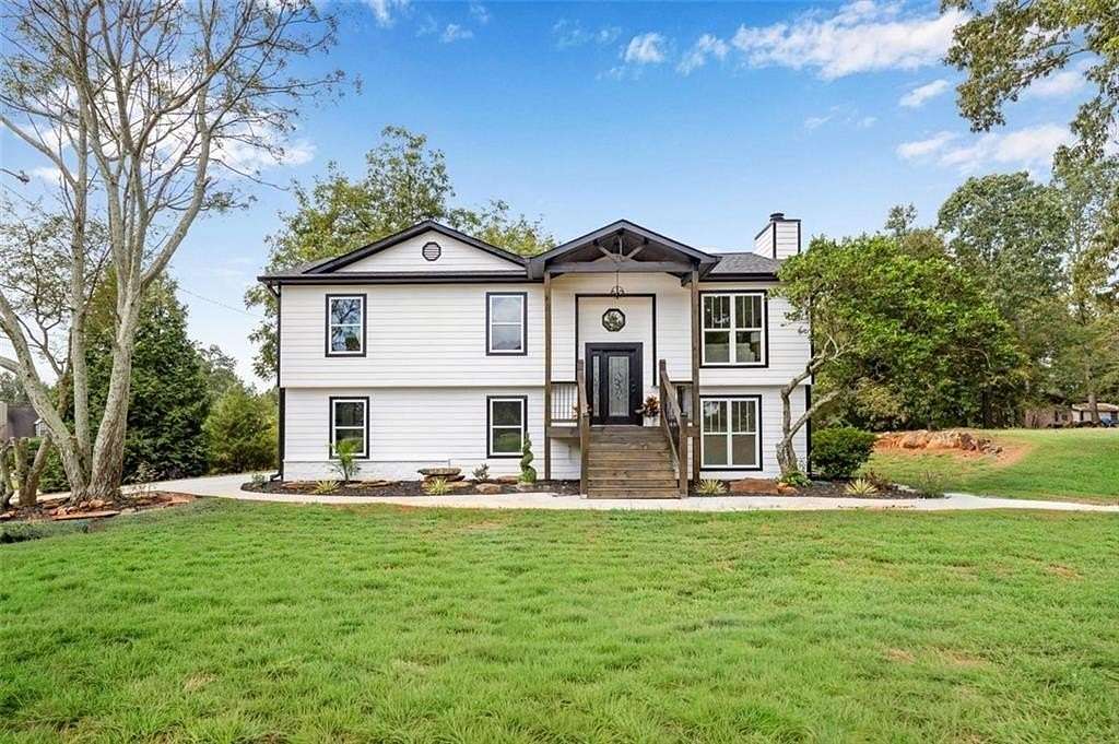 1.57 Acres of Land with Home for Sale in Pendergrass, Georgia