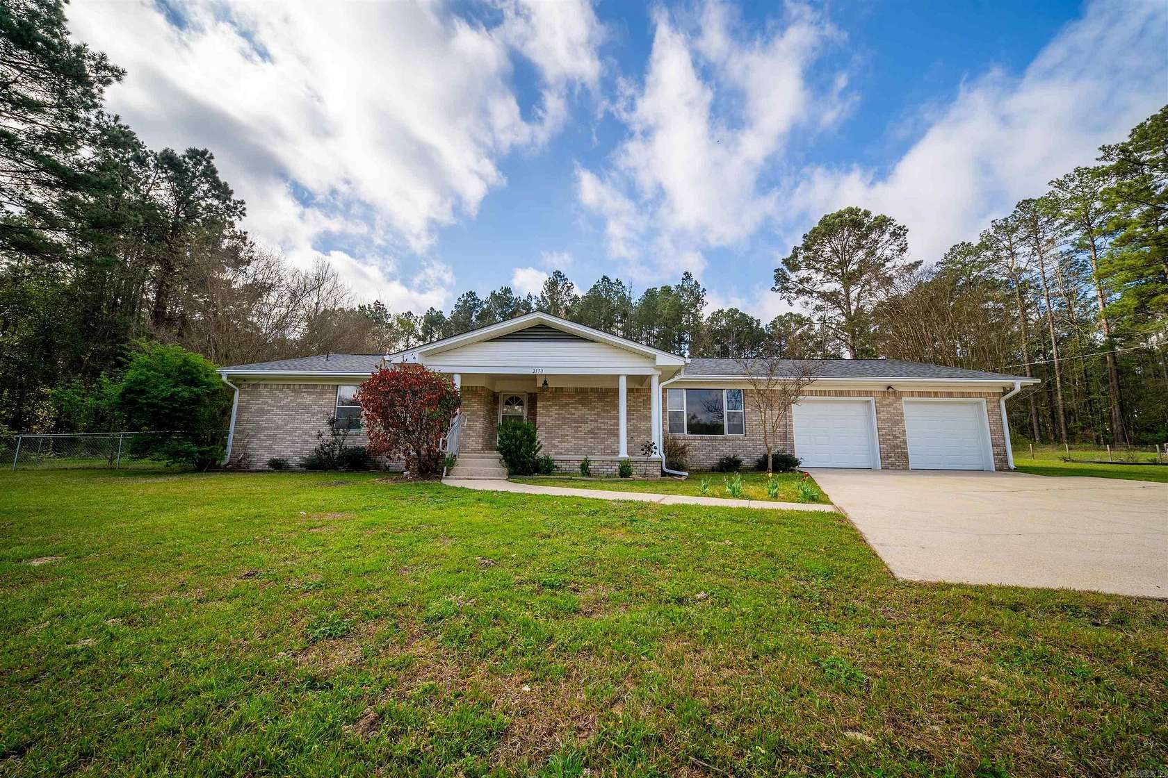 6 Acres of Land with Home for Sale in Camden, Arkansas