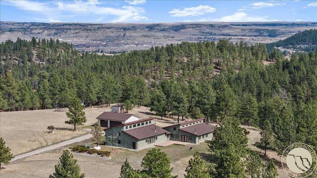 20 Acres of Recreational Land with Home for Sale in Columbus, Montana