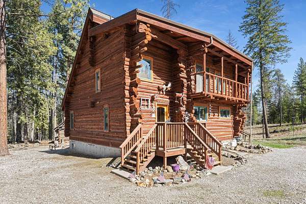 20 Acres of Land with Home for Sale in Springdale, Washington