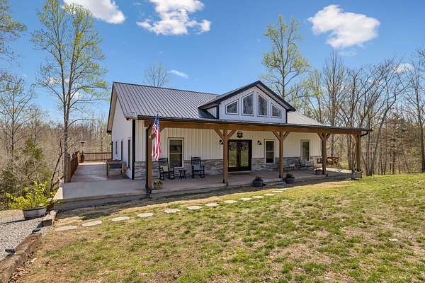 6.32 Acres of Land with Home for Sale in Columbia, Tennessee