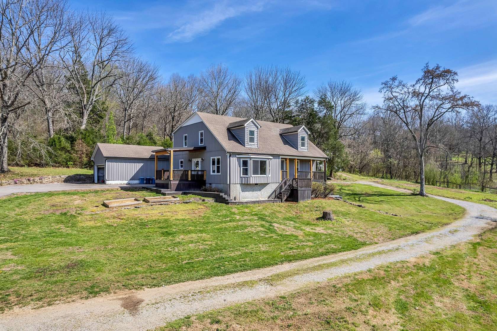 5.5 Acres of Land with Home for Sale in Thompson's Station, Tennessee