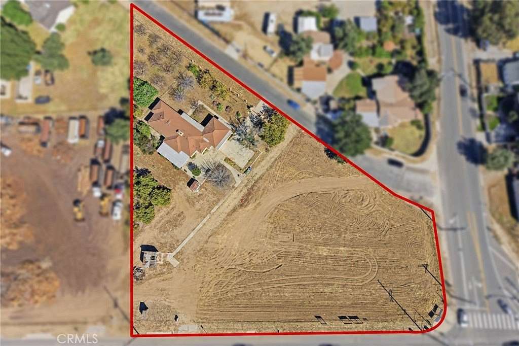 2 Acres of Land with Home for Sale in Chatsworth, California