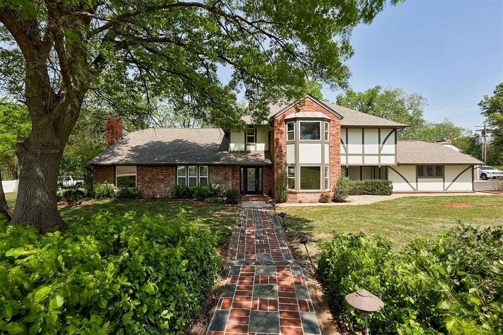 2 Acres of Land with Home for Sale in Norman, Oklahoma