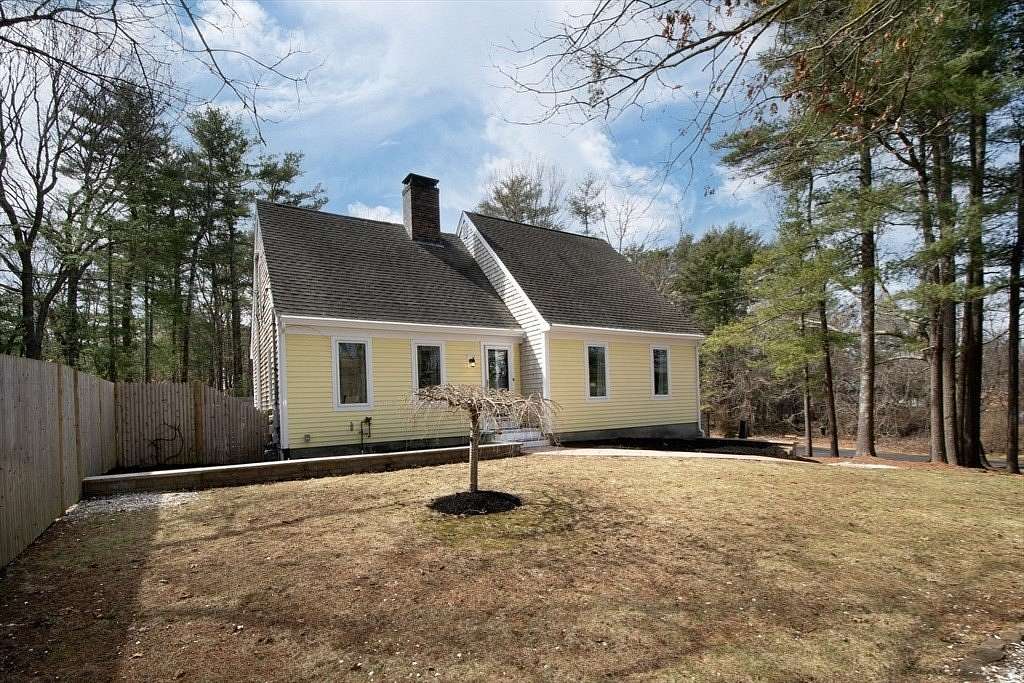 2.44 Acres of Land with Home for Sale in Duxbury, Massachusetts