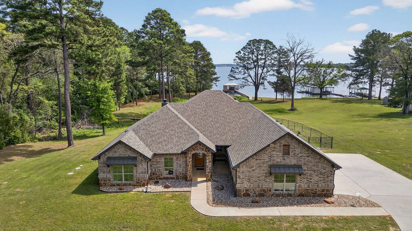 1.68 Acres of Land with Home for Sale in Frankston, Texas
