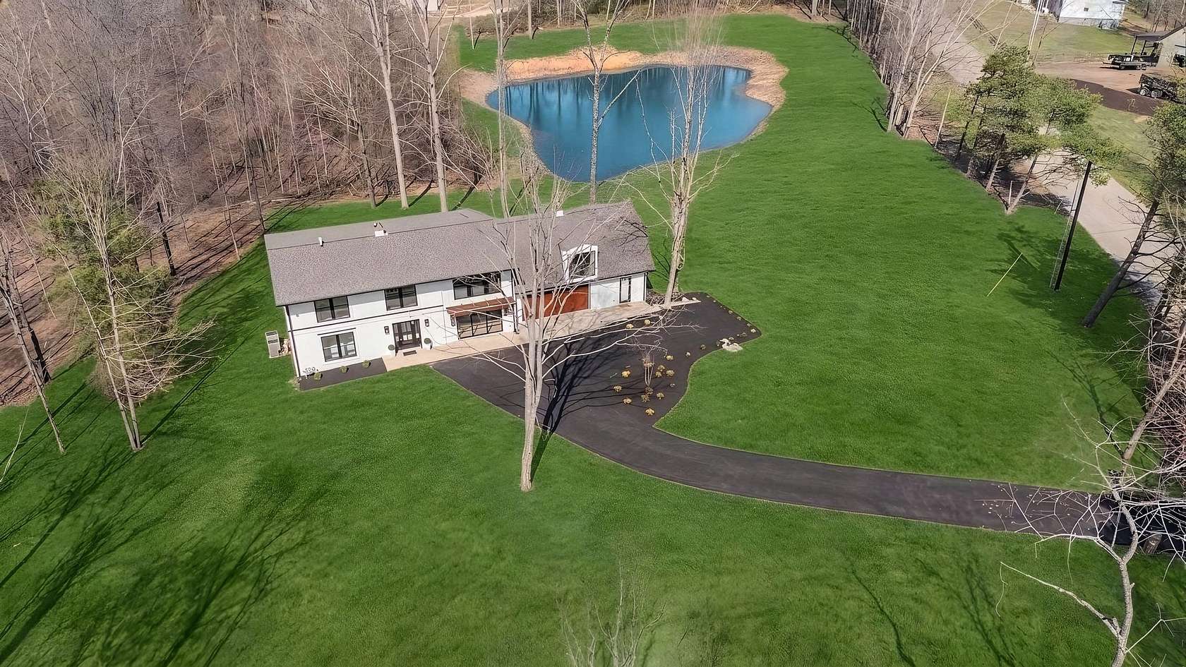 5.44 Acres of Land with Home for Sale in Dickson, Tennessee