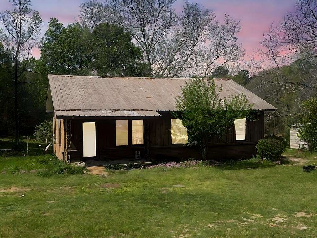 1.5 Acres of Land with Home for Sale in Andalusia, Alabama