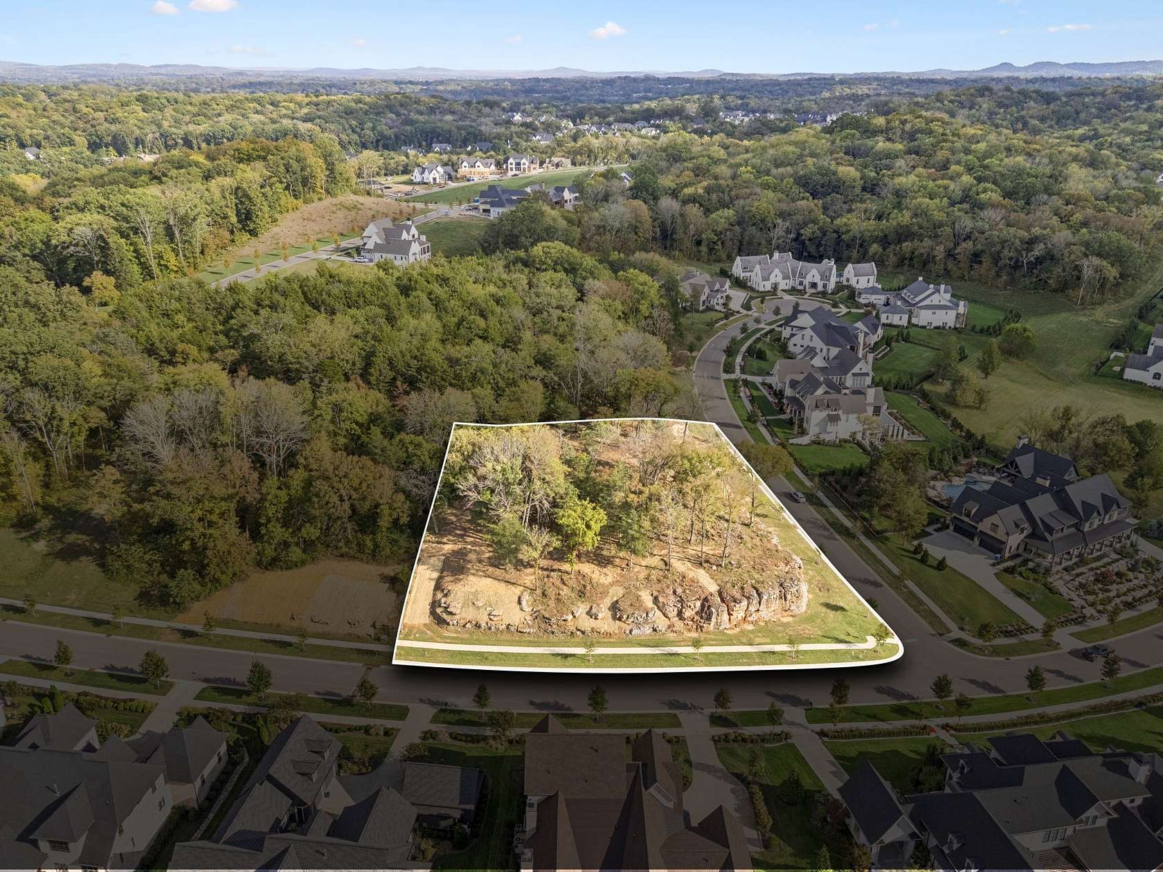 1 Acre of Residential Land for Sale in College Grove, Tennessee