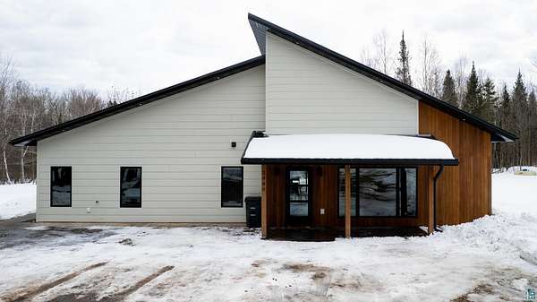 4.8 Acres of Land with Home for Sale in Duluth, Minnesota