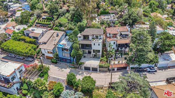 0.06 Acres of Land for Sale in Los Angeles, California