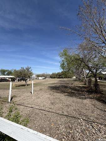 1 Acre of Land for Sale in San Antonio, Texas