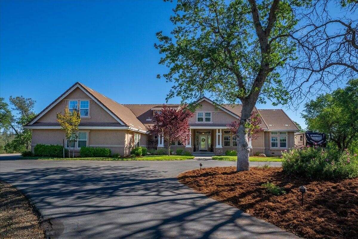 7 Acres of Land with Home for Sale in Redding, California