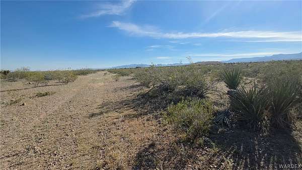 4.7 Acres of Residential Land for Sale in Golden Valley, Arizona