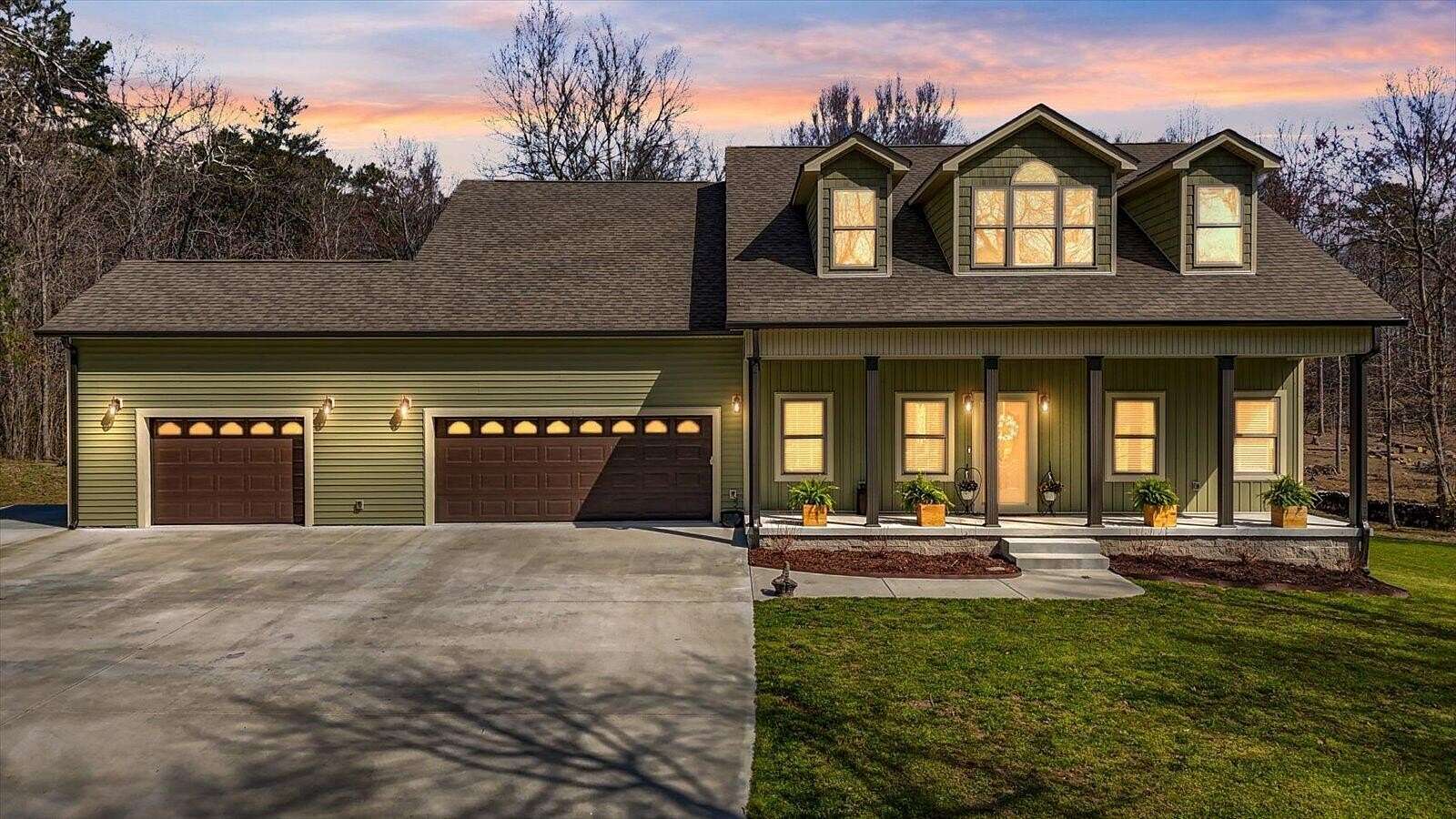 2 Acres of Land with Home for Sale in Gruetli-Laager, Tennessee