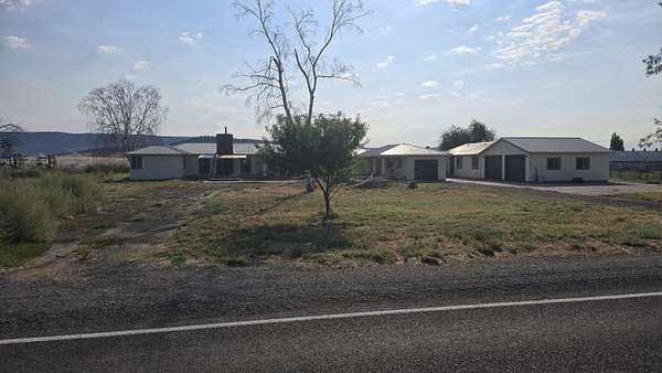 40.2 Acres of Agricultural Land with Home for Sale in Malin, Oregon