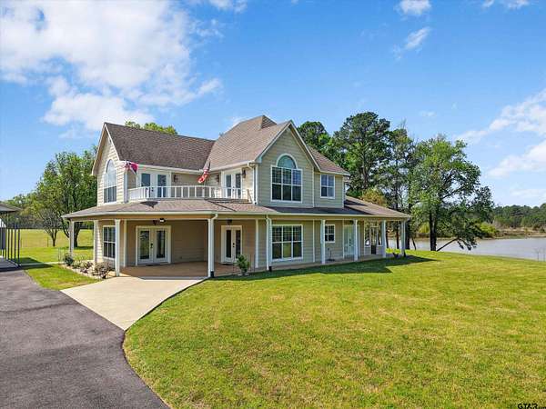 21.8 Acres of Land with Home for Sale in Scroggins, Texas