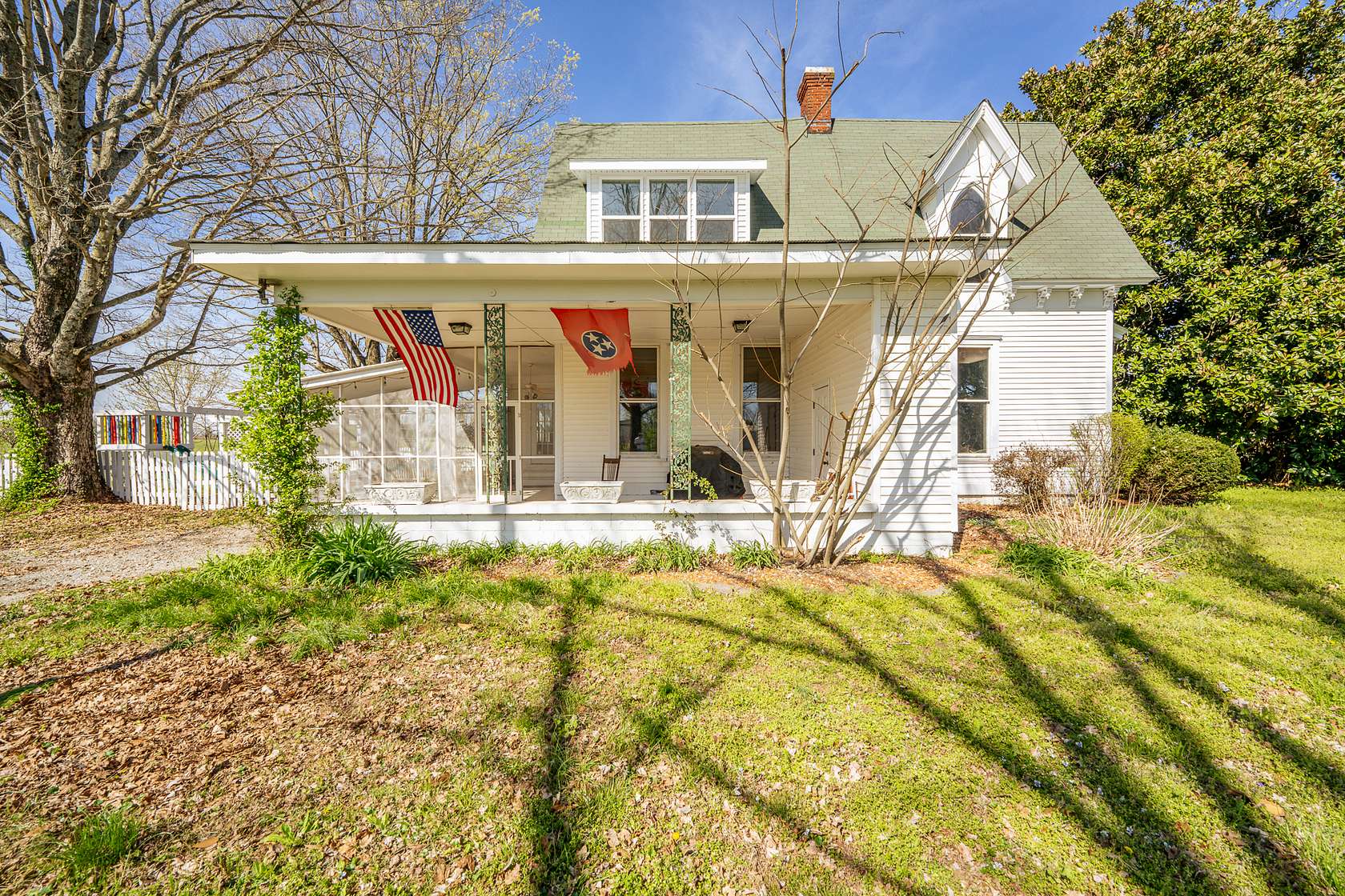 4.35 Acres of Land with Home for Sale in Paris, Tennessee