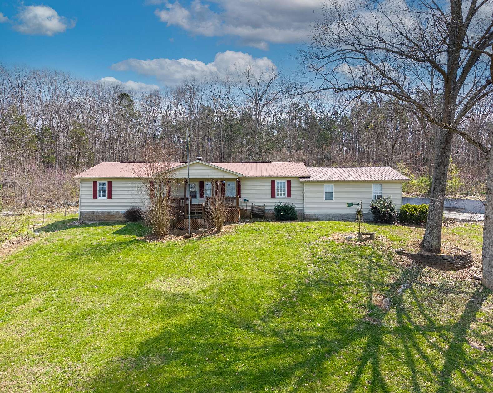 1.8 Acres of Land with Home for Sale in Burnside, Kentucky