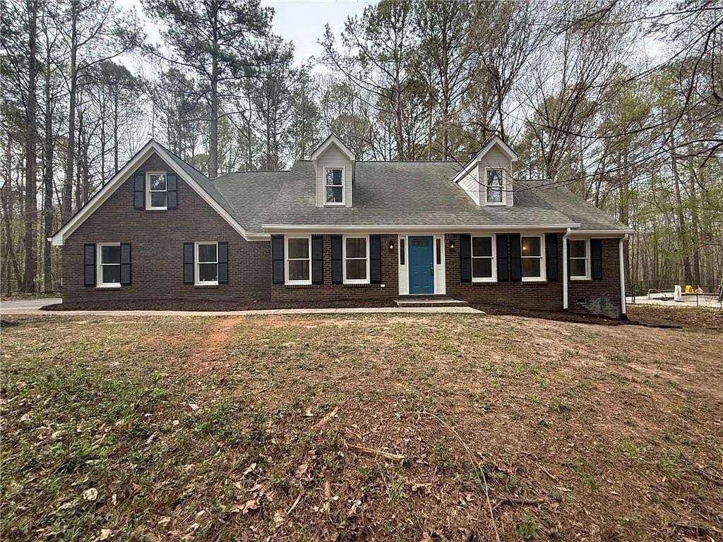 5.2 Acres of Land with Home for Sale in Fayetteville, Georgia