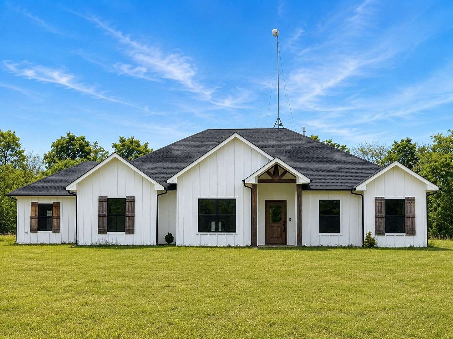 7 Acres of Land with Home for Sale in Sulphur Springs, Texas