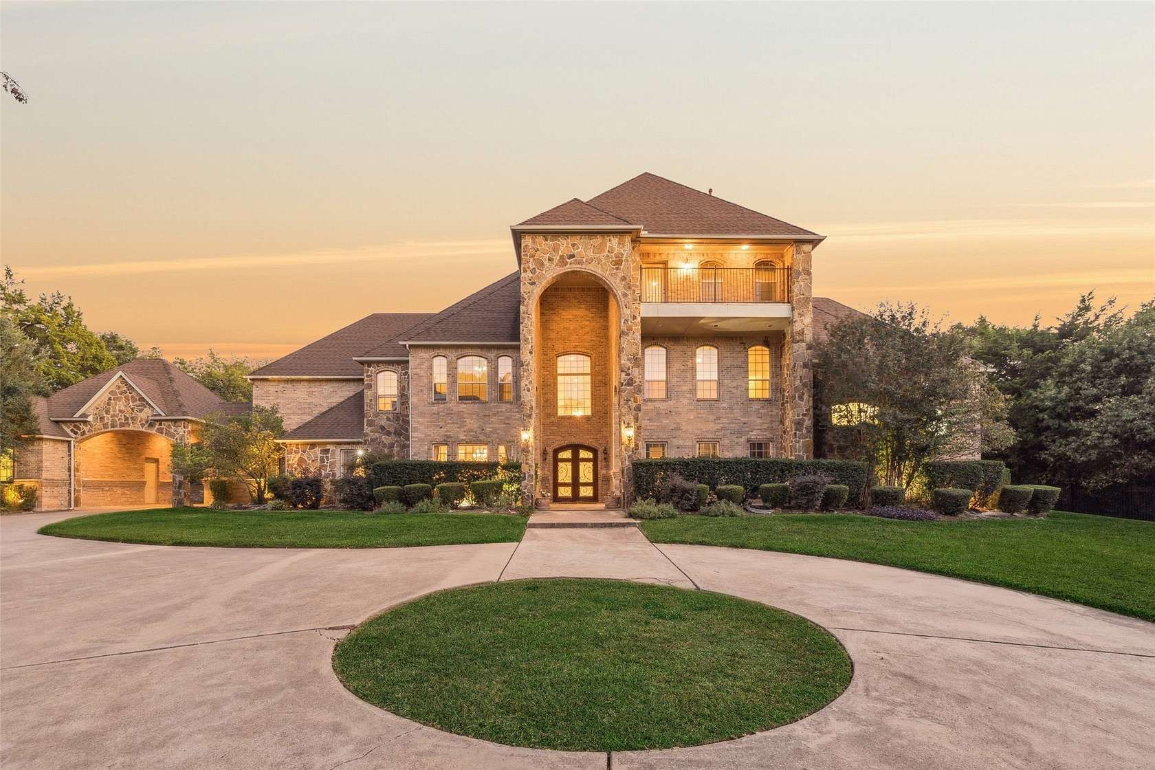 2 Acres of Land with Home for Sale in Cedar Hill, Texas