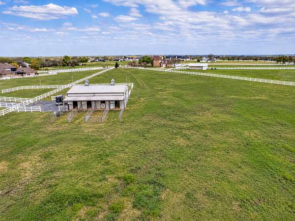 5.29 Acres of Land for Sale in Gunter, Texas