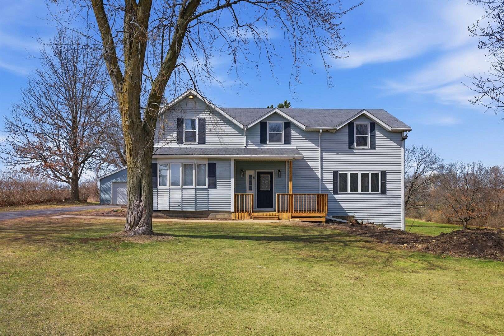 8 Acres of Land with Home for Sale in Hampshire, Illinois